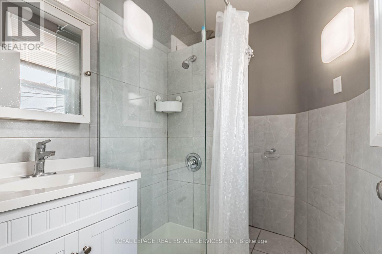 740 Lansdowne Avenue Property Photo 15