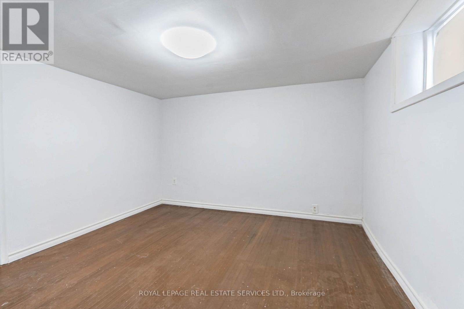 740 Lansdowne Avenue Property Photo 17
