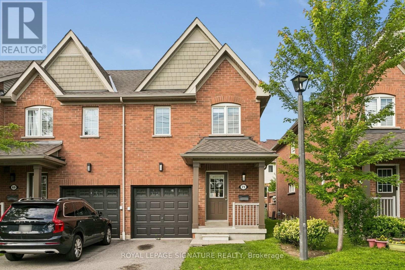 71 - 5255 PALMETTO PLACE Property Photo 1