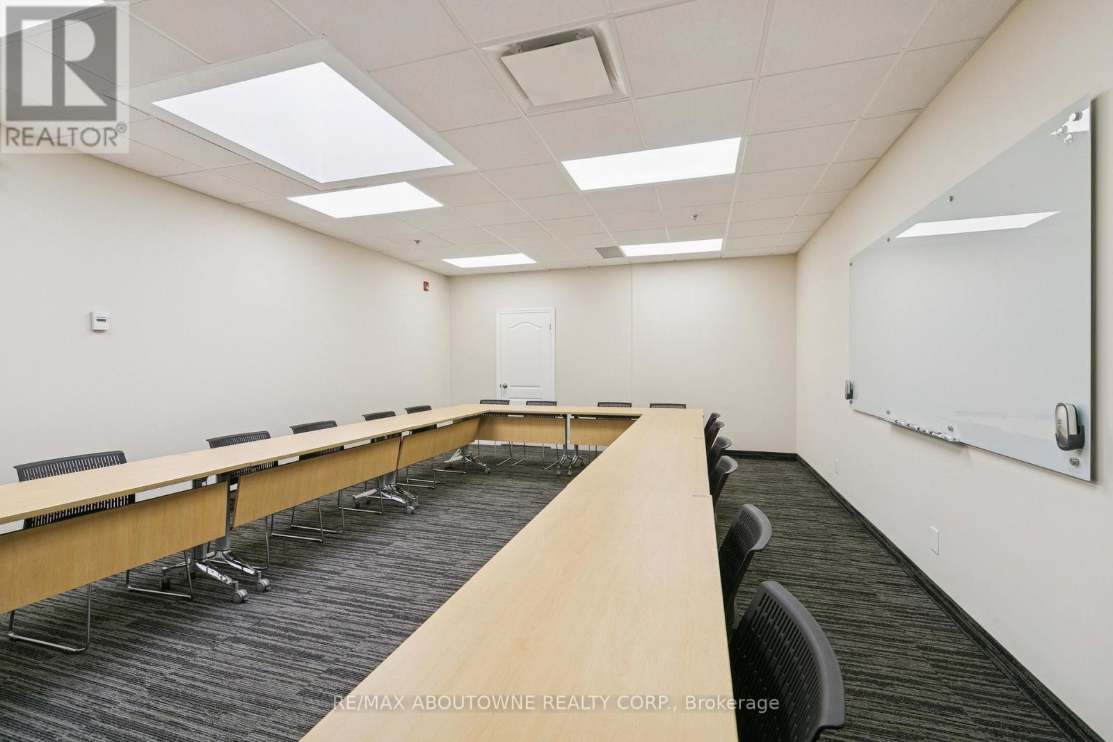 211-c - 320 Matheson Boulevard W Property Photo 26