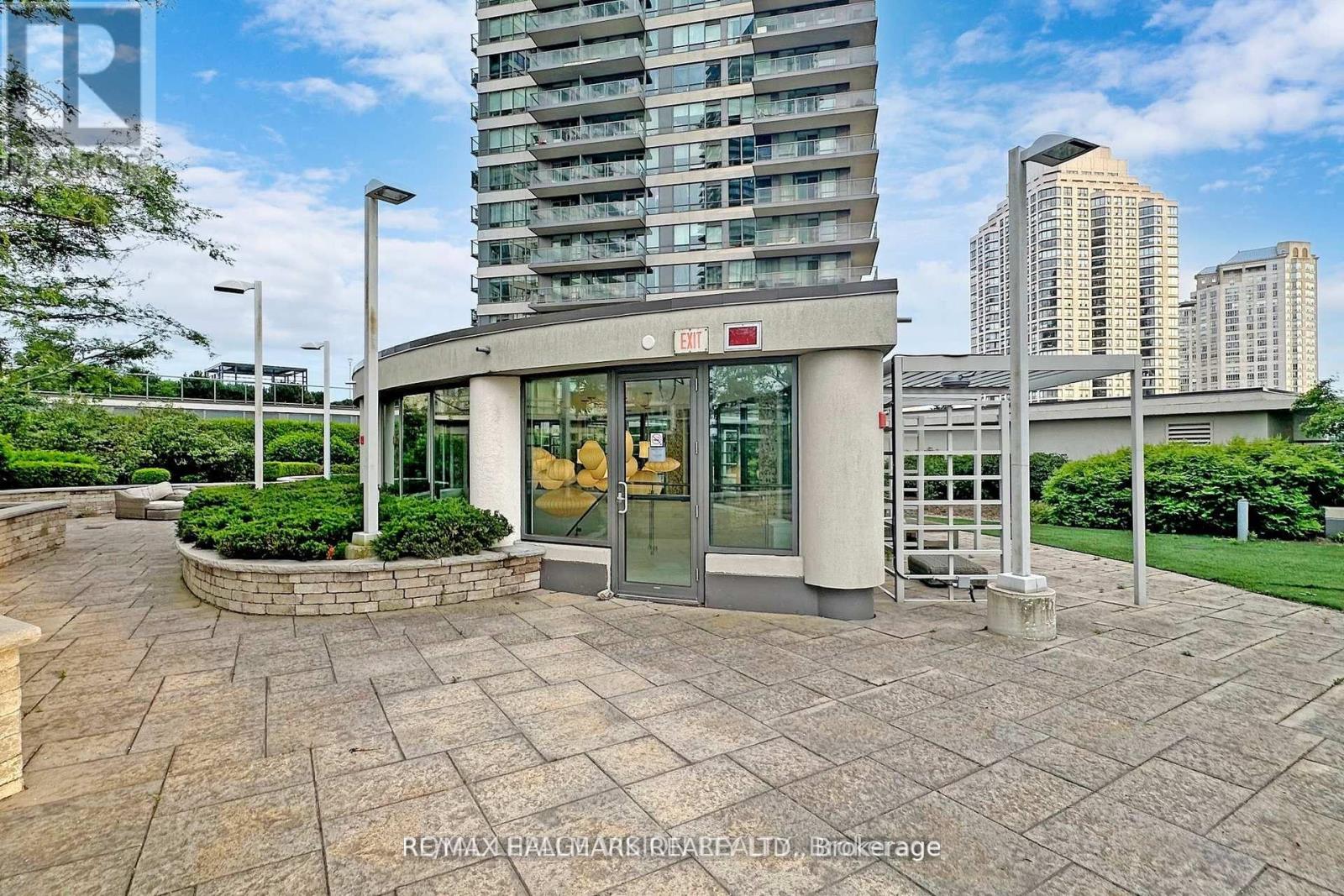 2907 - 2240 LAKE SHORE BOULEVARD W Property Photo 1