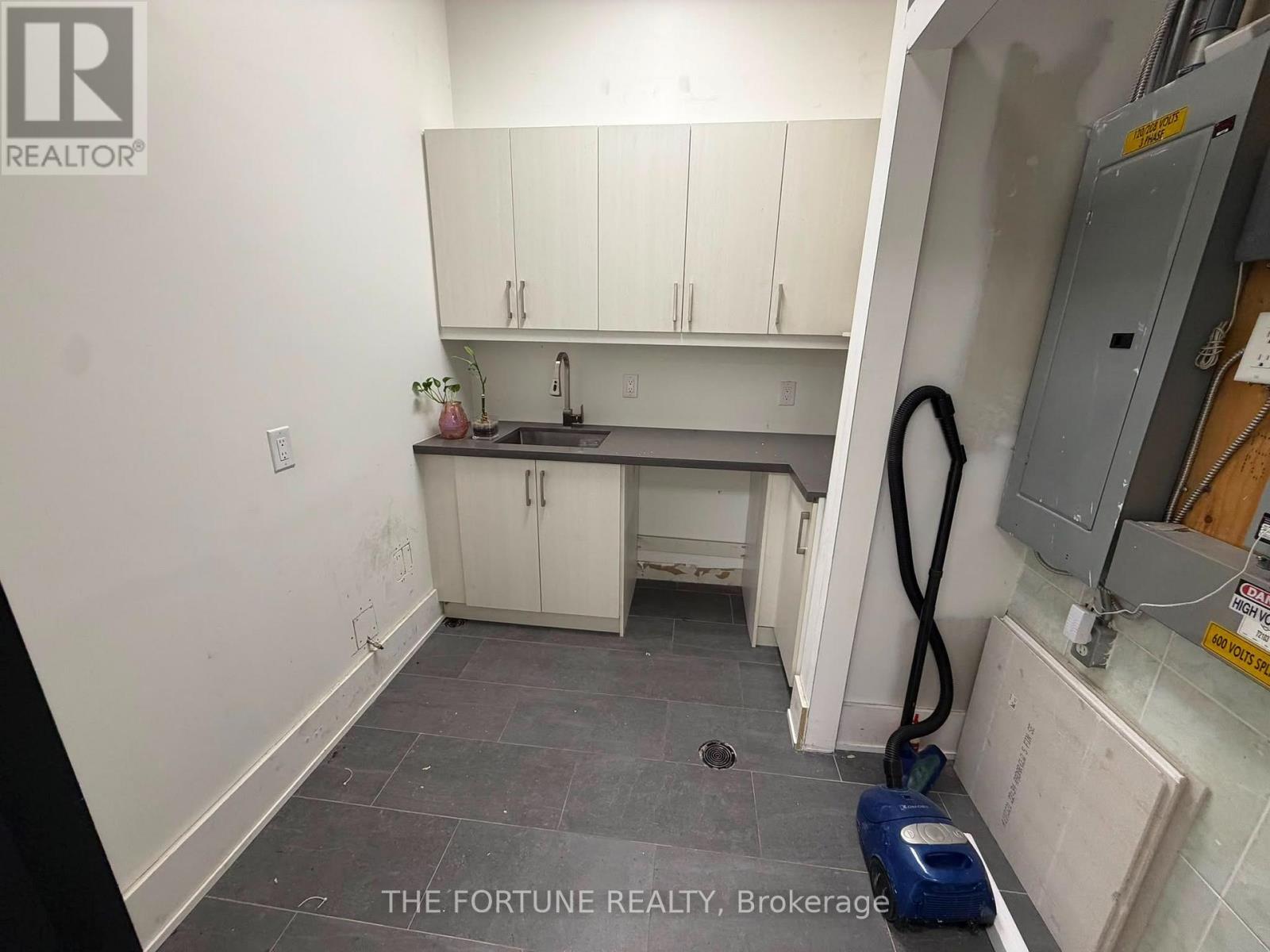 122 - 2260 Bovaird Drive E Property Photo 13