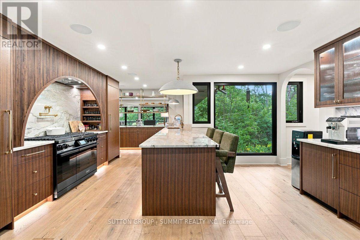 2510 Britannia Road Property Photo 12