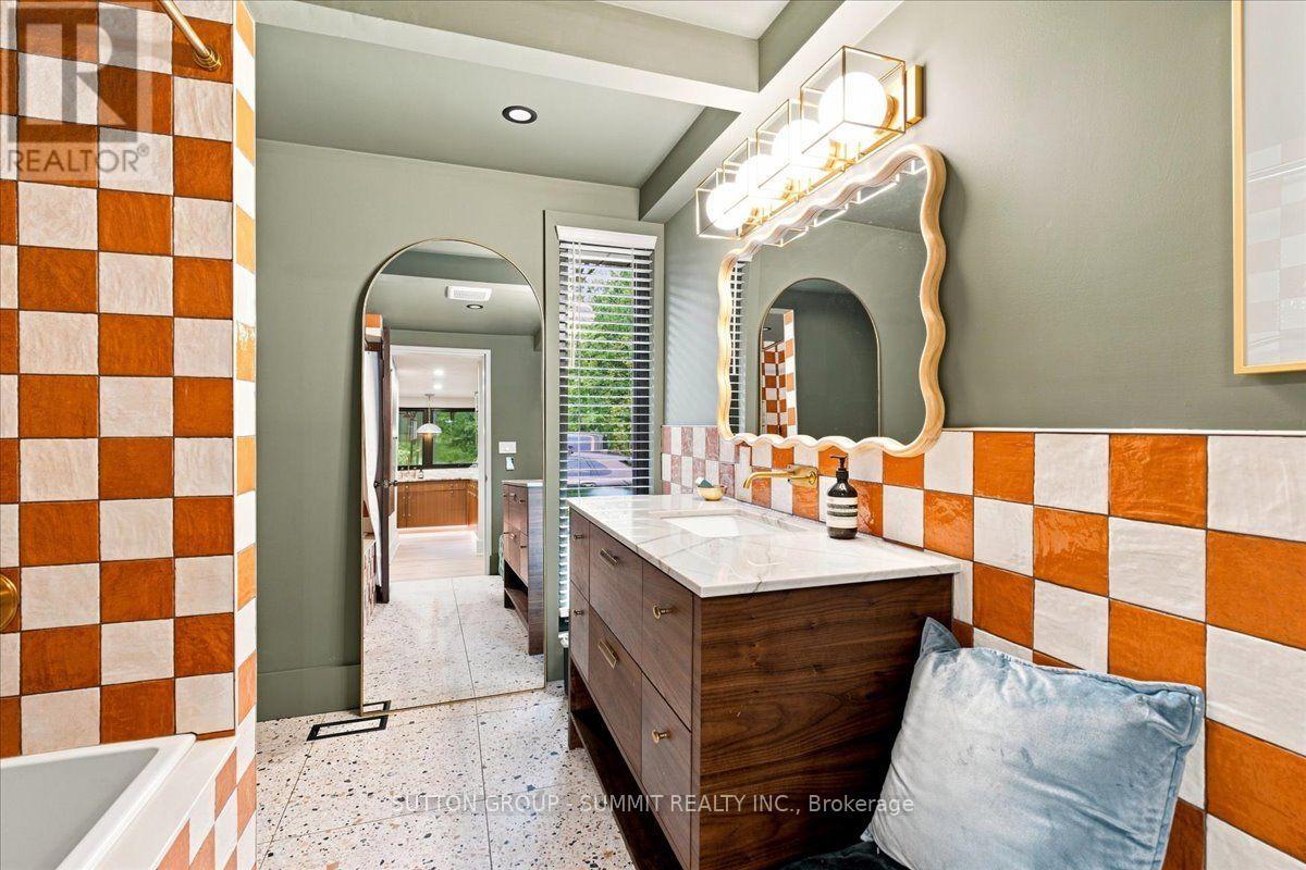 2510 Britannia Road Property Photo 17