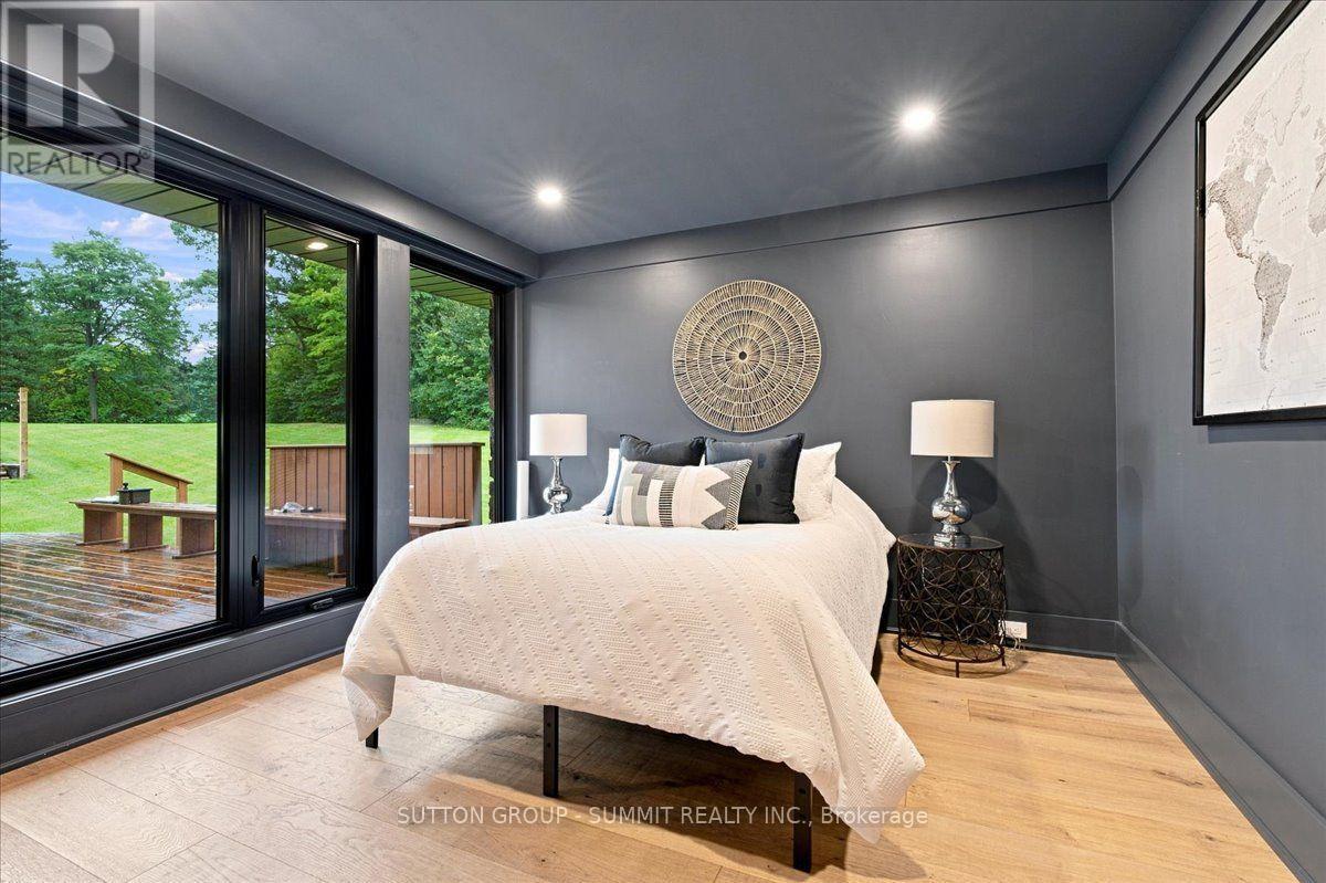 2510 Britannia Road Property Photo 28