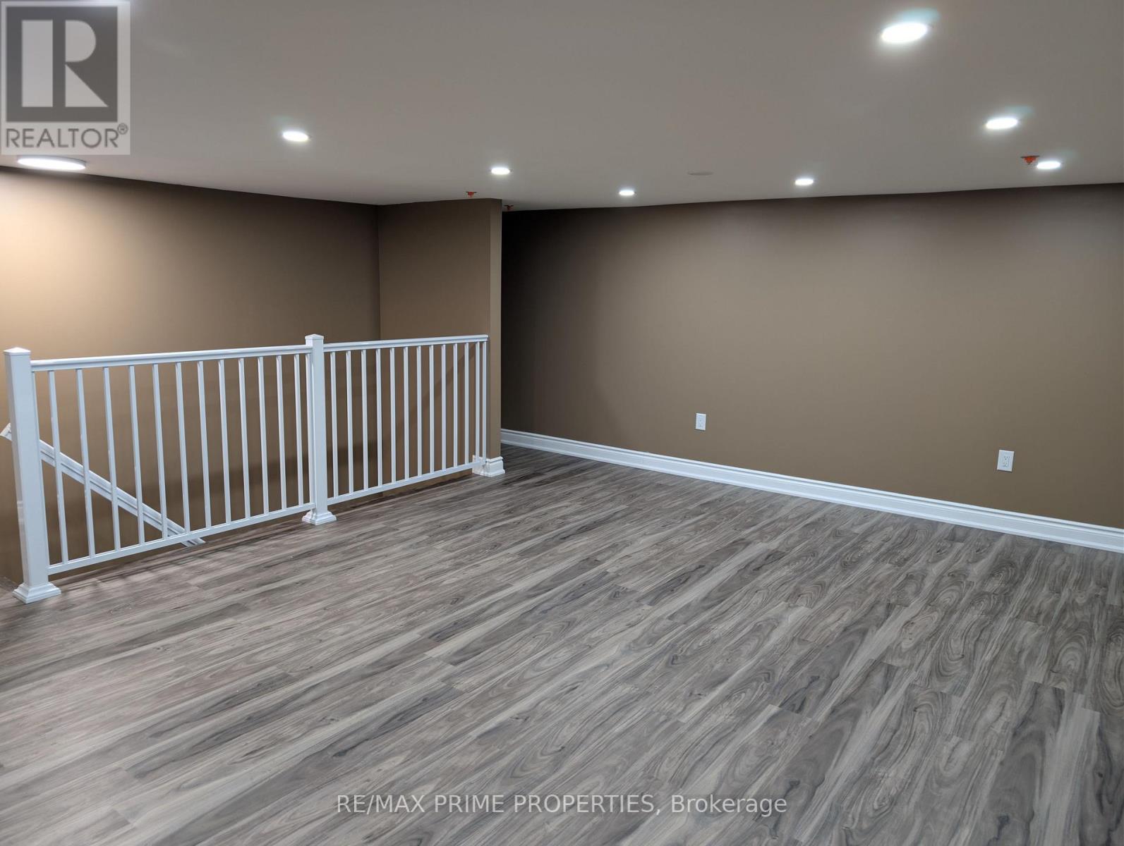 29 - 7171 Torbram Road Property Photo 2