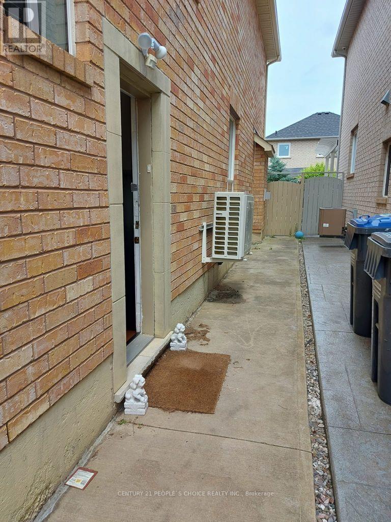57 Fallstar Crescent Property Photo 1