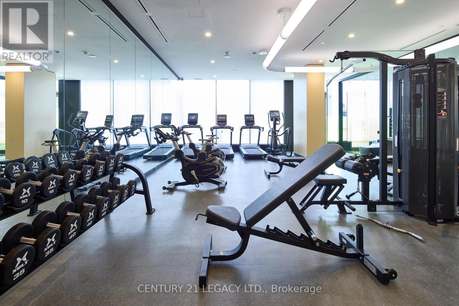 693 The Queensway Property Photo 30