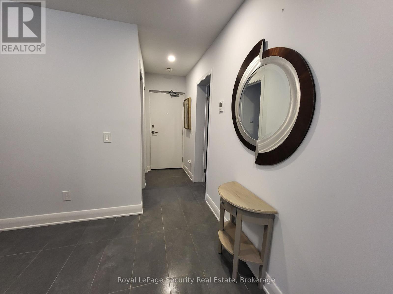 2 - 328 Lakeshore Road Property Photo 10