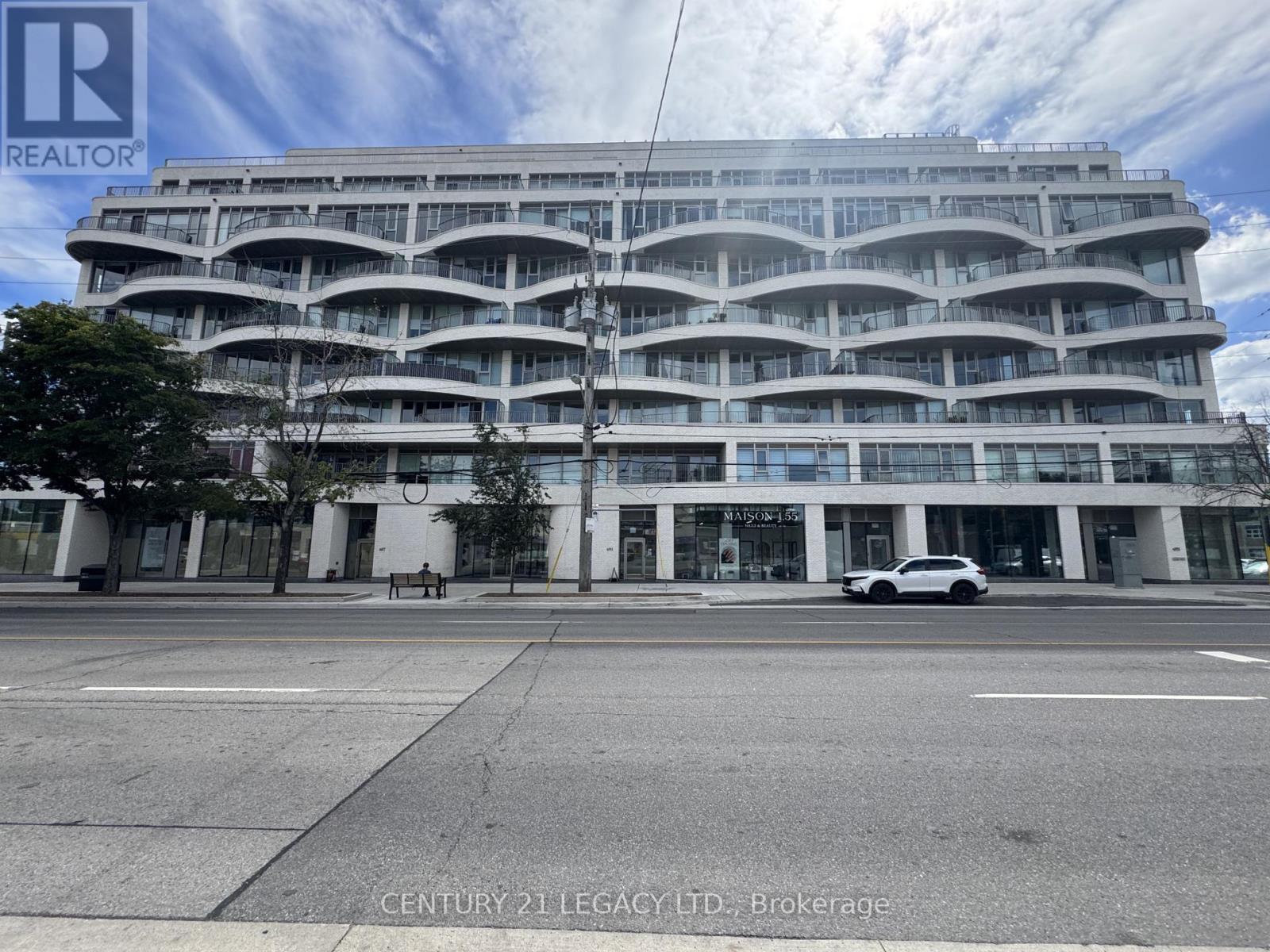 693a The Queensway Property Photo 1