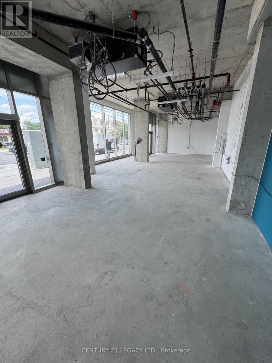 693a The Queensway Property Photo 9
