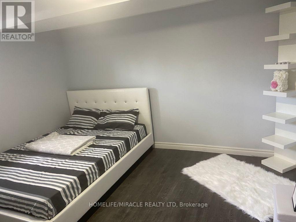 18 Rubydale Gardens Property Photo 47