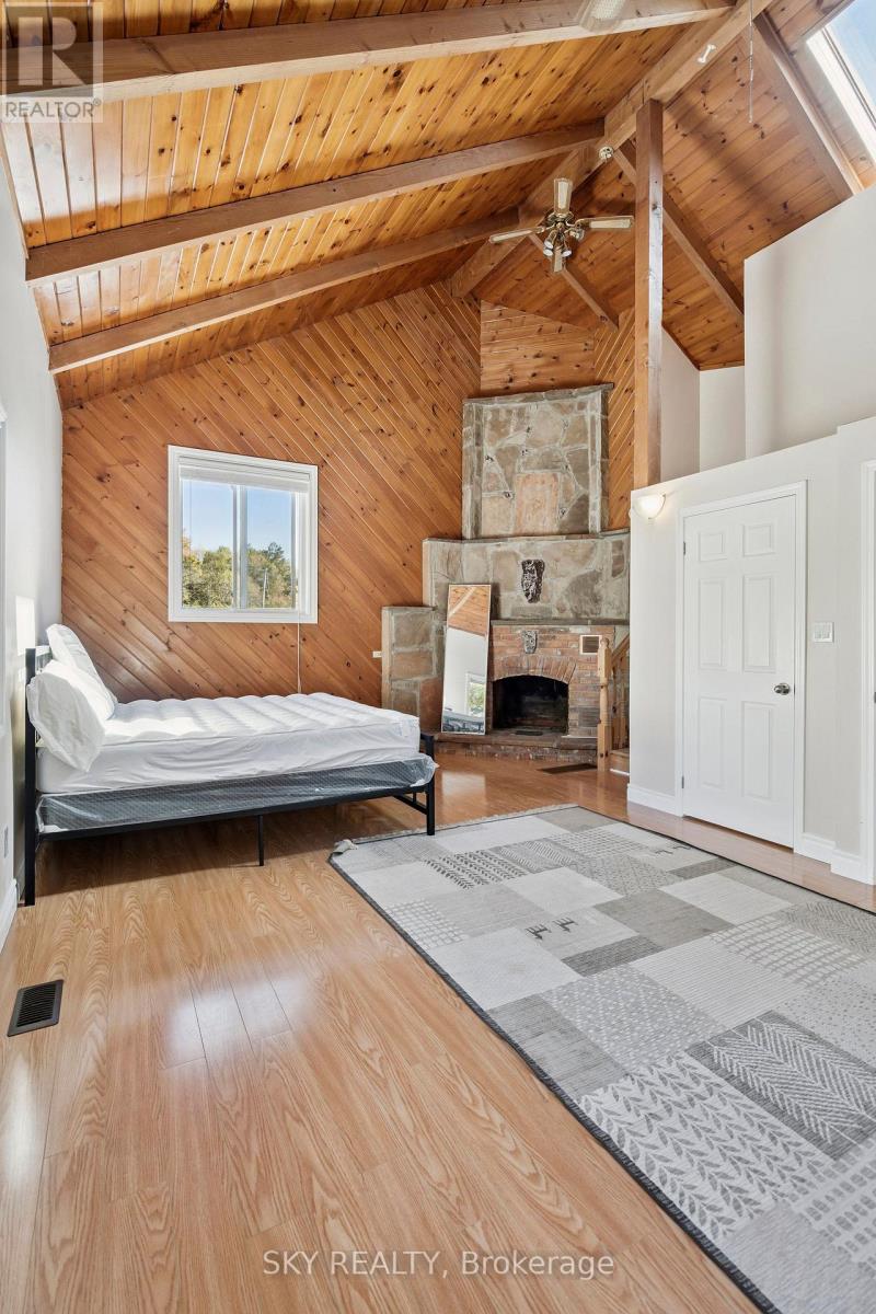 12475 5th Line Property Photo 15