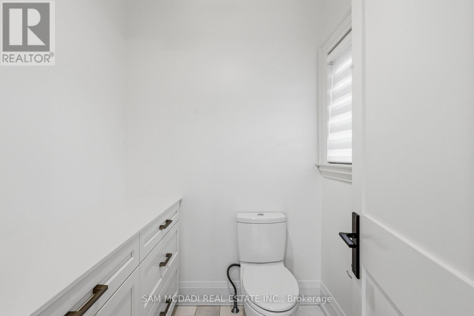 962 Fredonia Drive Property Photo 27