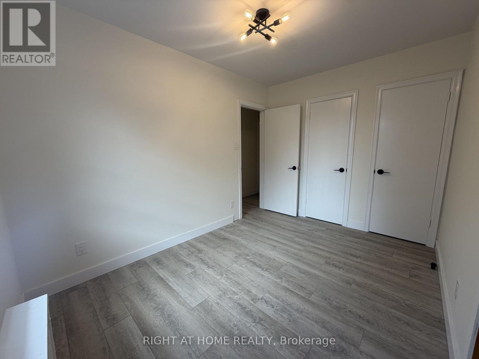 203 - 3384 LAKE SHORE BOULEVARD W Property Photo 1
