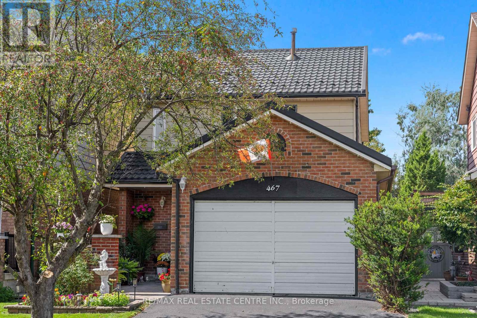 467 HANSEN ROAD N Property Photo 1