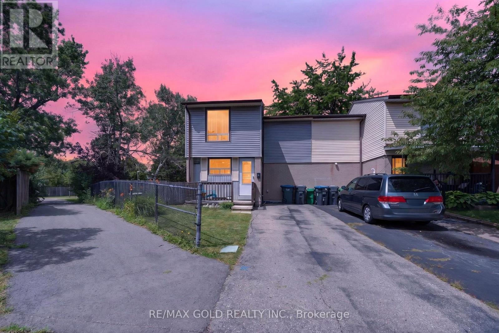 13 GOLD PINE COURT Property Photo 1