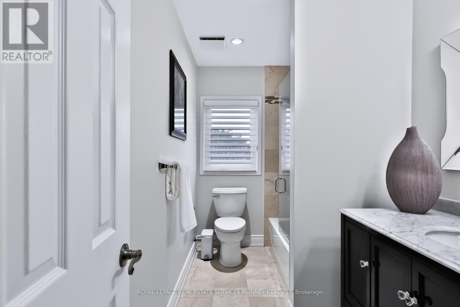 5563 Whitehorn Avenue Property Photo 30