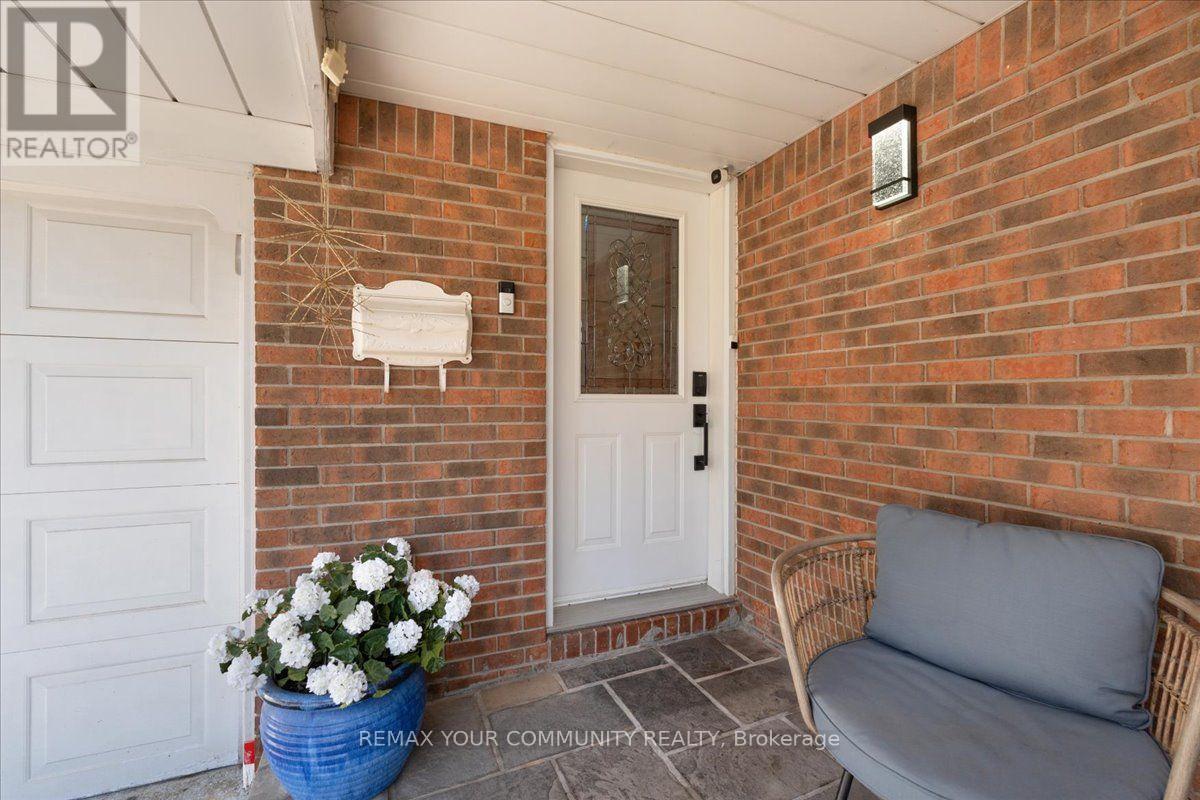 2491 Parmeer Drive Property Photo 4