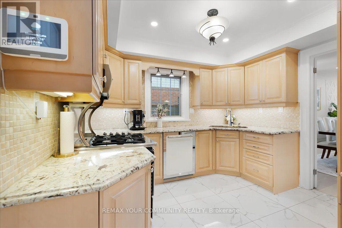 2491 Parmeer Drive Property Photo 9
