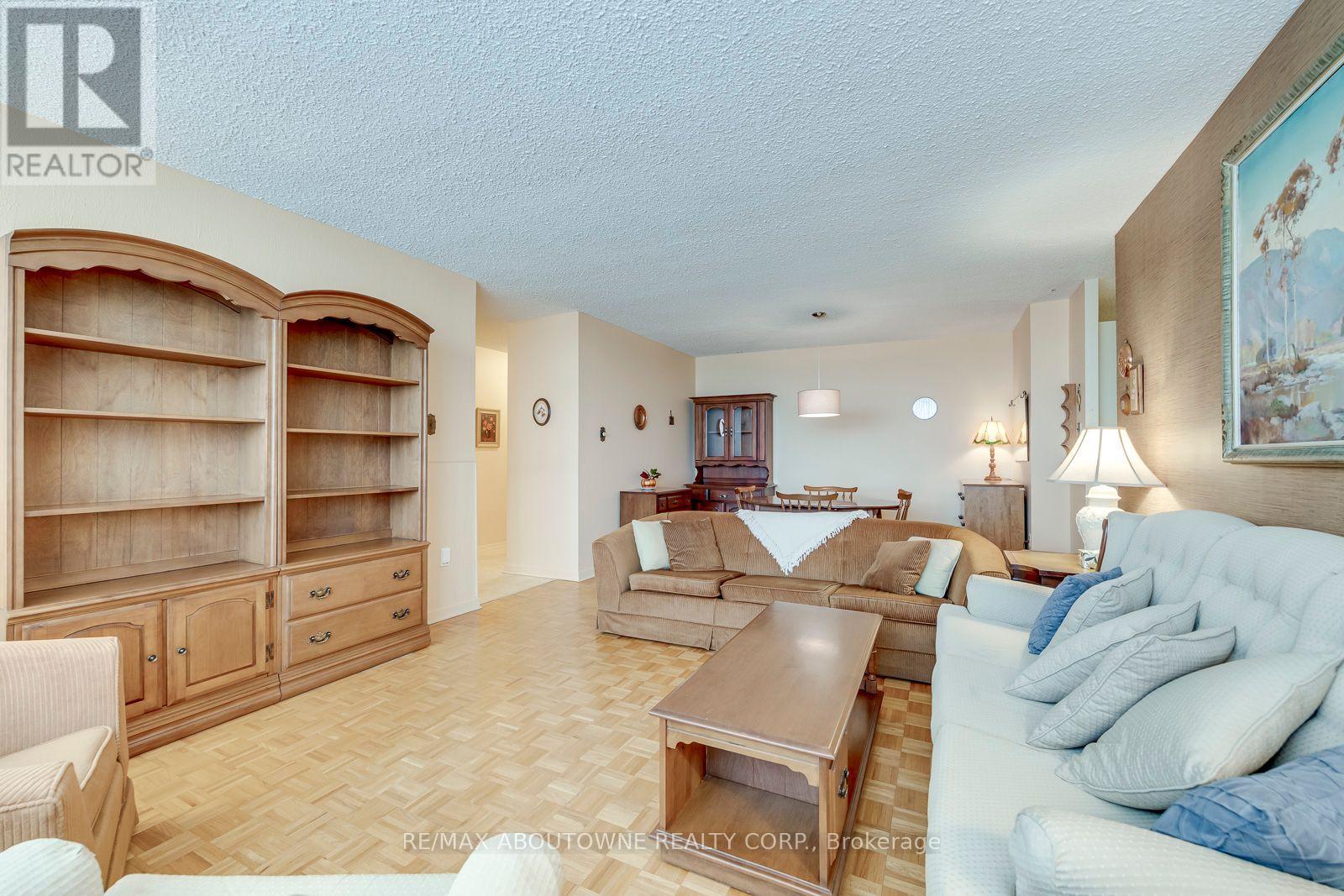 906 - 212 Kerr Street Property Photo 23