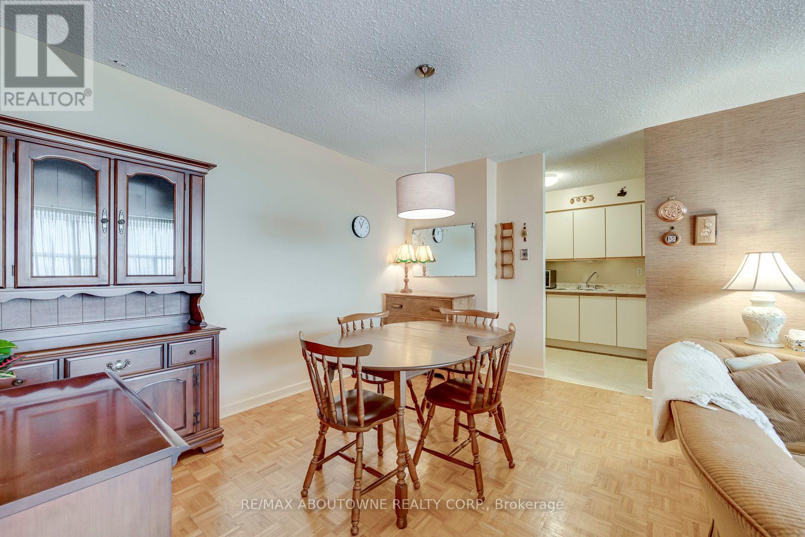 906 - 212 Kerr Street Property Photo 24