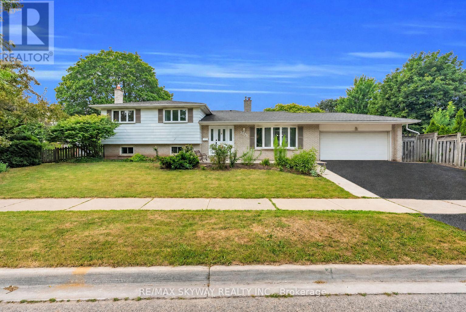 2673 Thorn Lodge Drive Property Photo 1