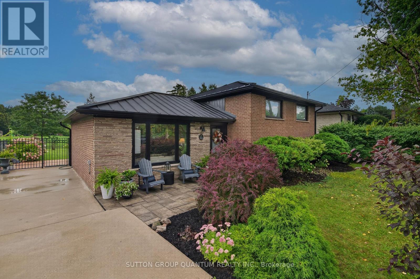 2103 SEABROOK DRIVE Property Image