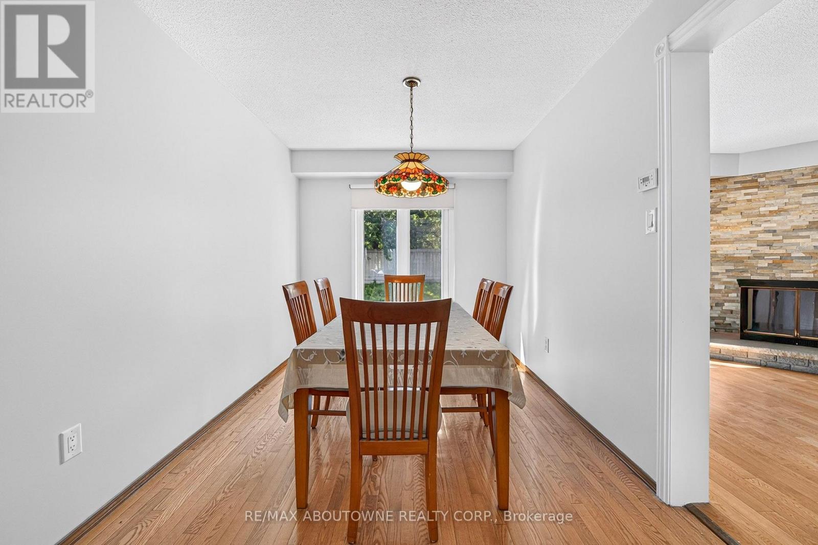 668 Greycedar Crescent Property Photo 8