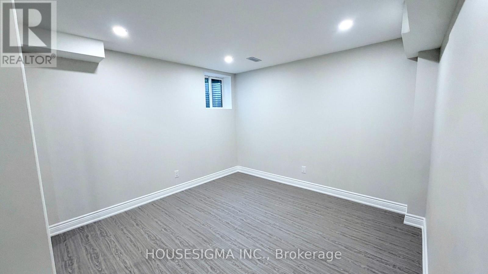 Basement Apartment - 438 Tilt Point Property Photo 7