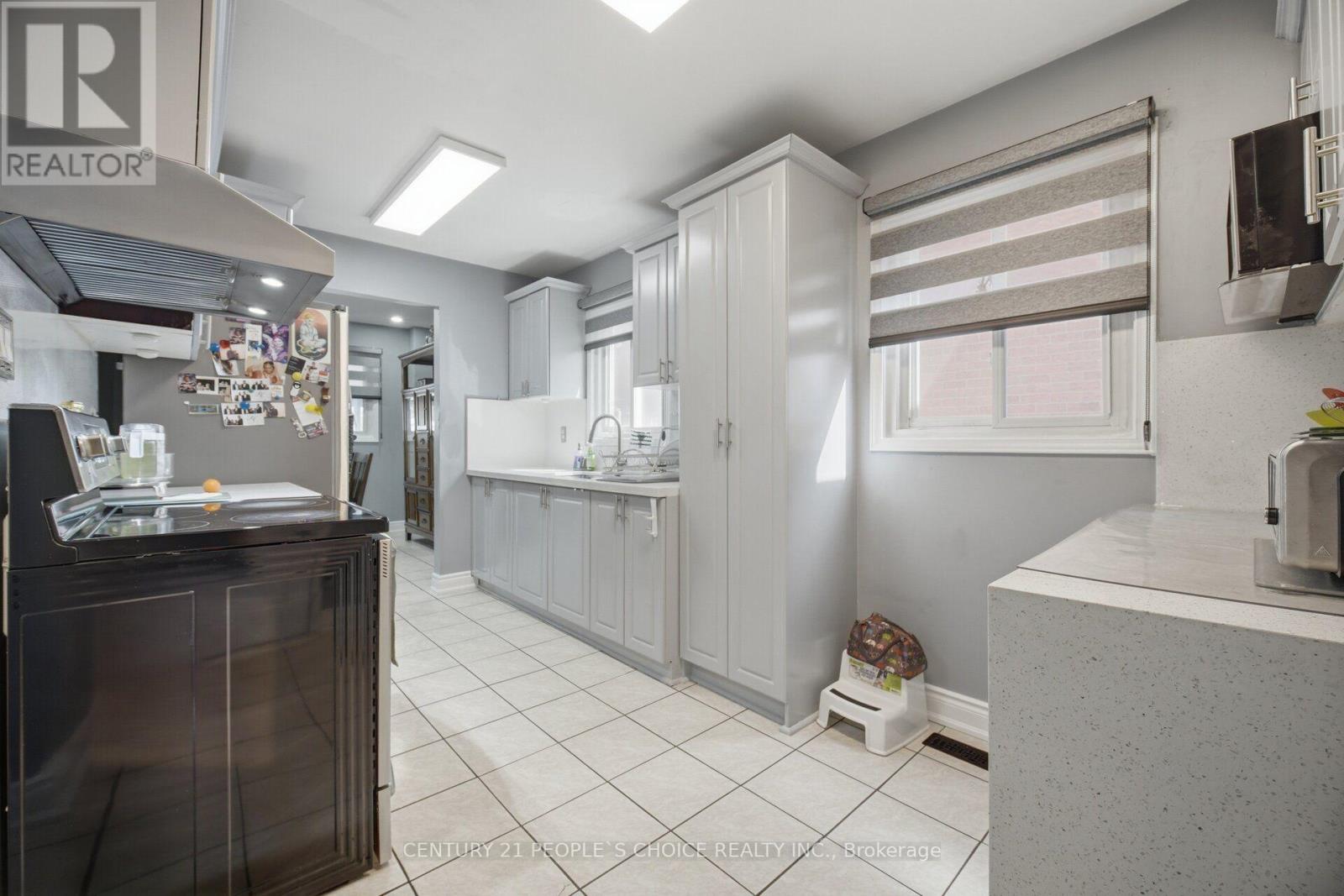 49 Cathy Jean Crescent Property Photo 15