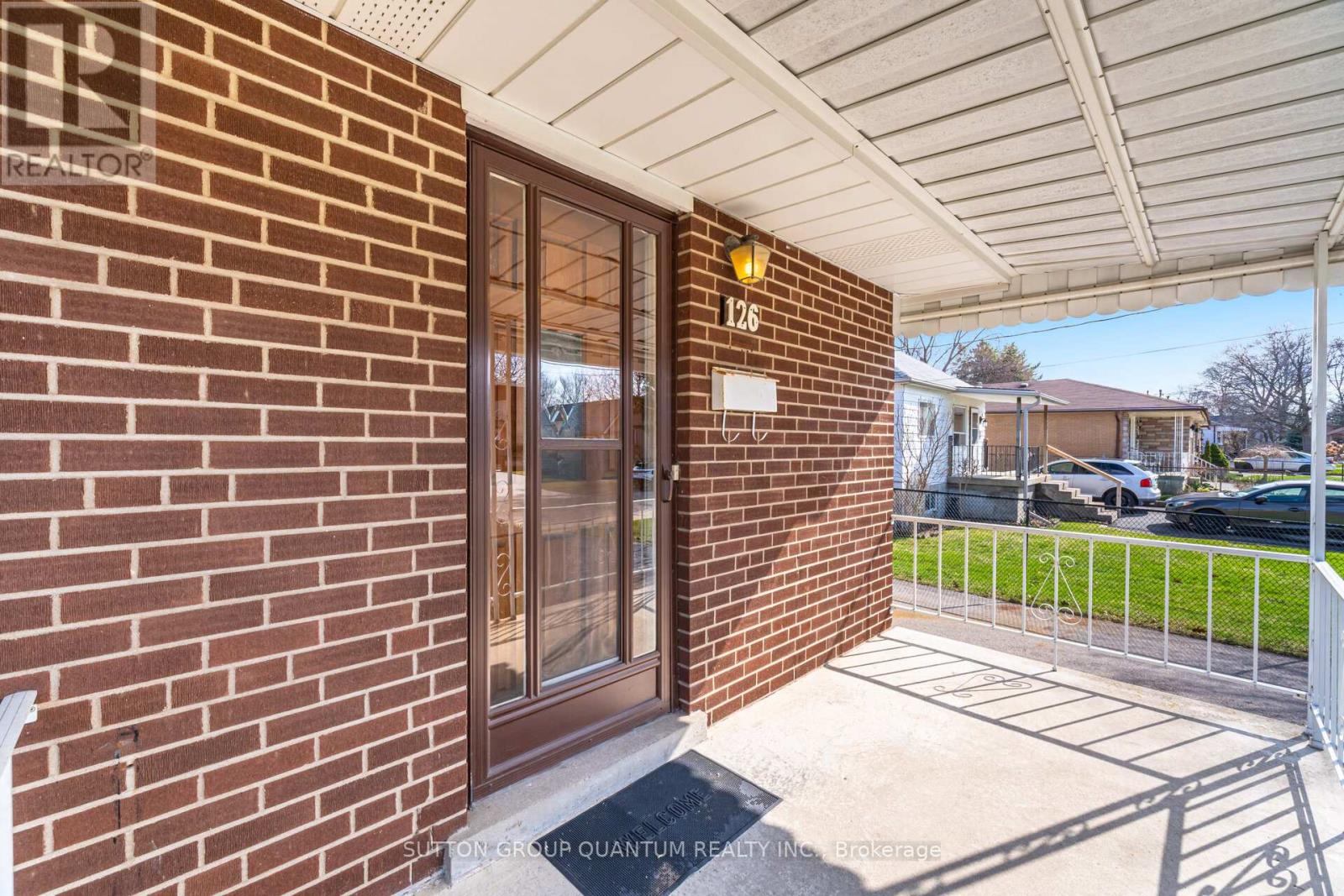 126 Angelene Street Property Photo 3