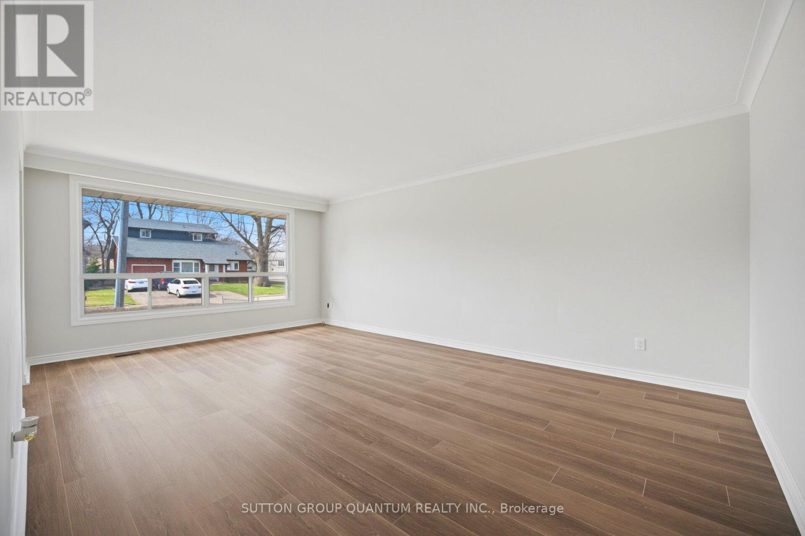 126 Angelene Street Property Photo 7