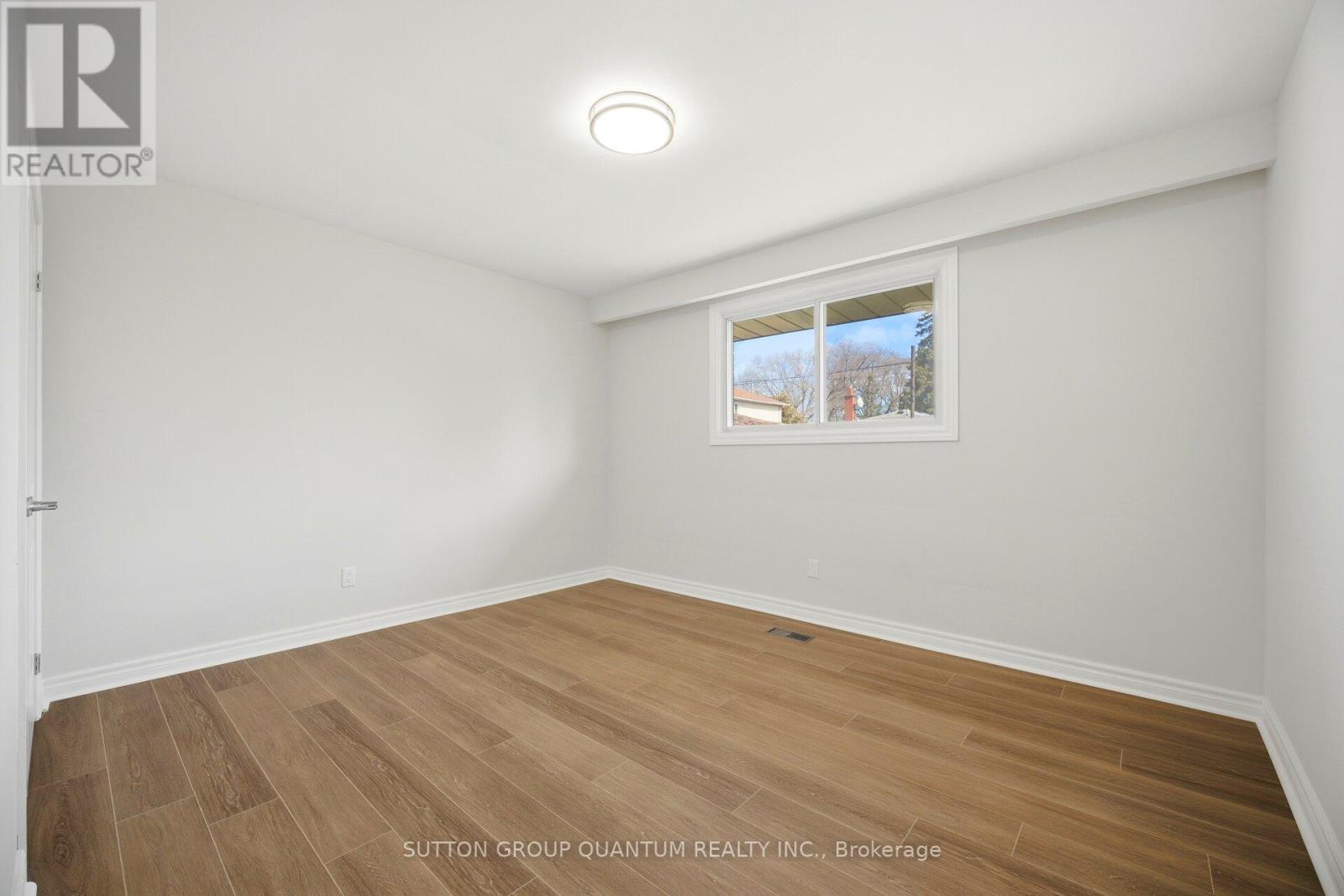 126 Angelene Street Property Photo 15