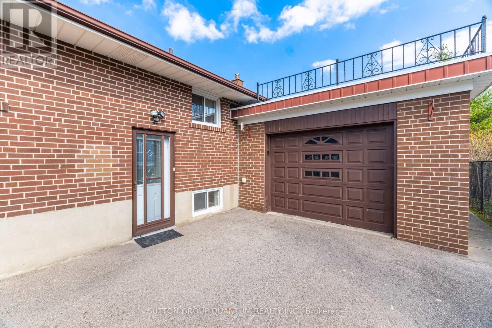 126 Angelene Street Property Photo 31