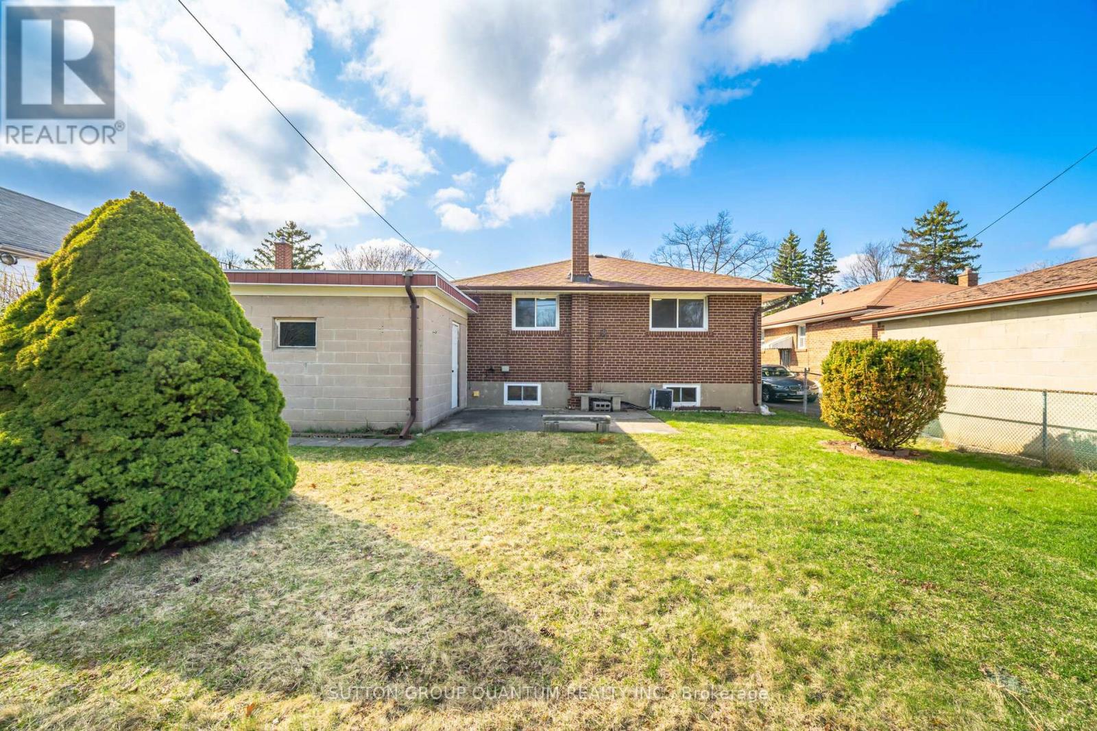 126 Angelene Street Property Photo 34