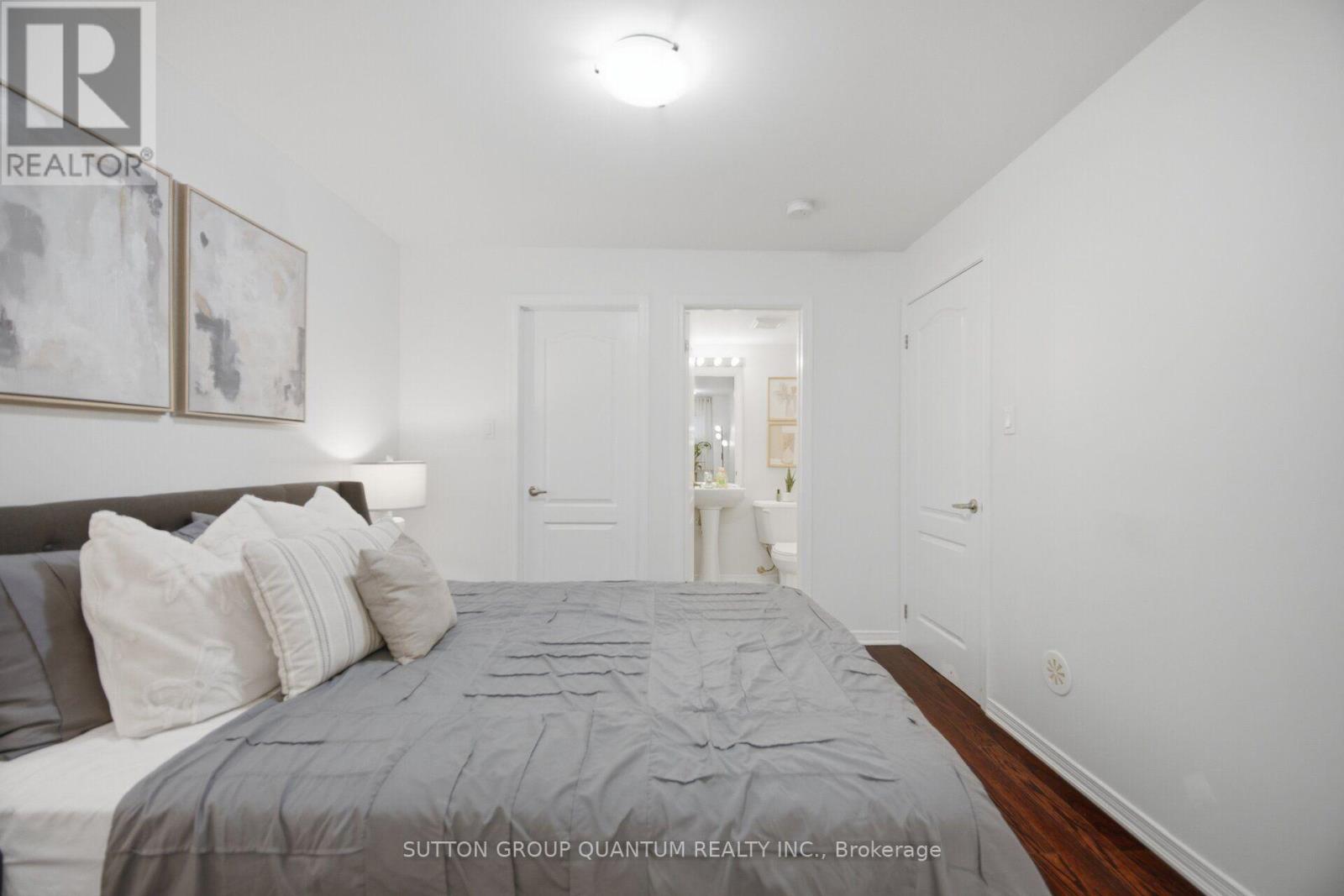37 - 2441 Greenwich Drive Property Photo 15