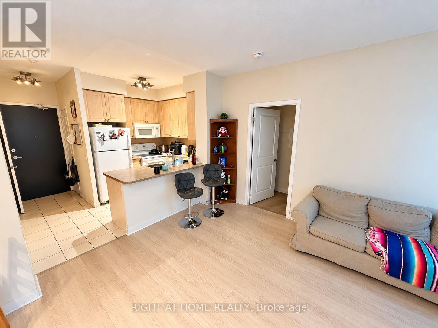 105 - 225 Sherway Gardens Road Property Photo 4