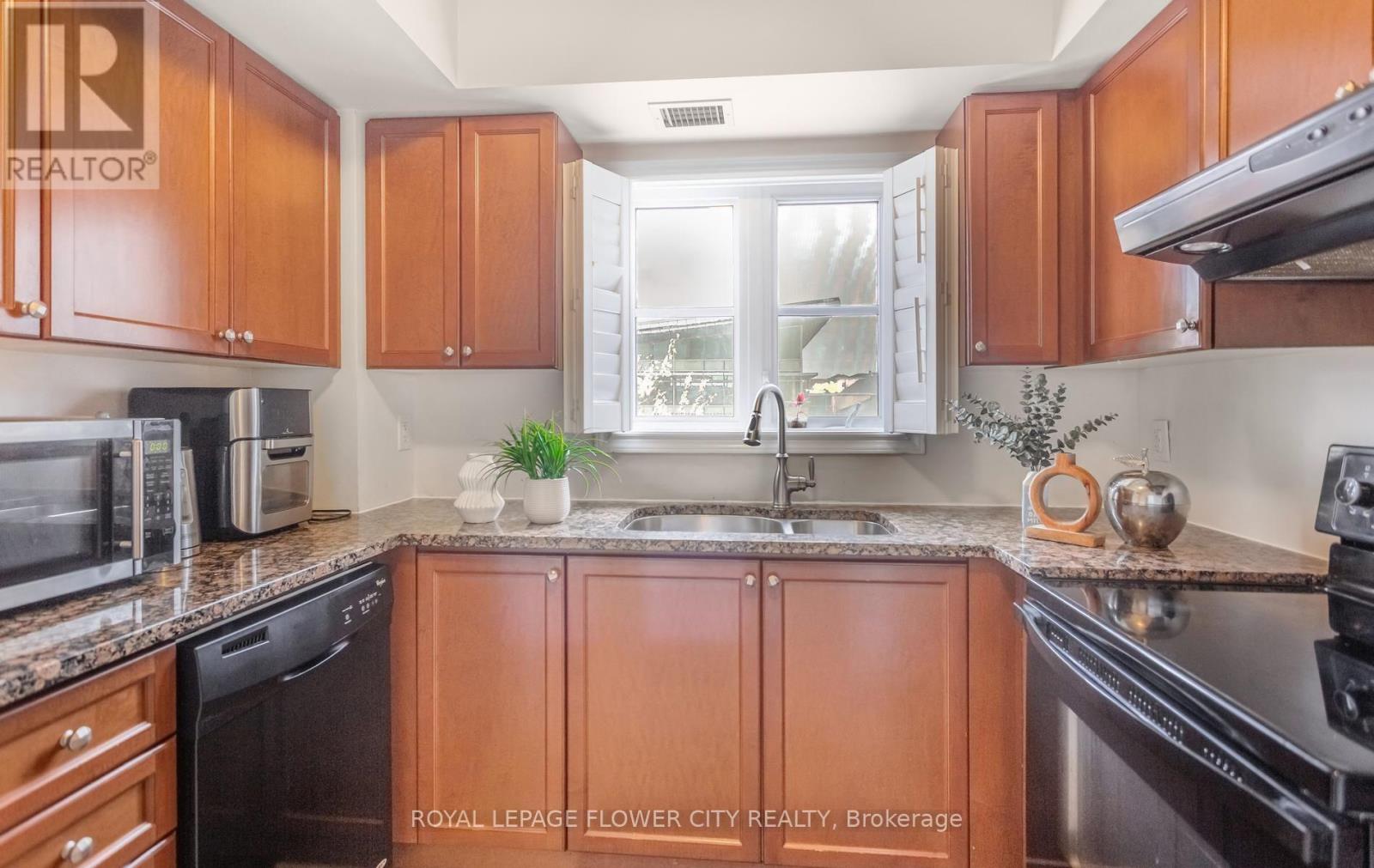 204 - 60 Baycliffe Crescent Property Photo 15