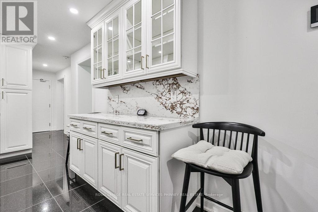 1 - 93 Park Street W Property Photo 7