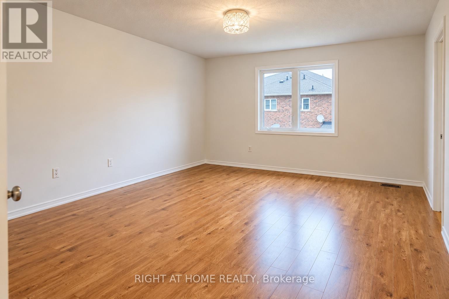 427 Chandler Crescent Property Photo 17