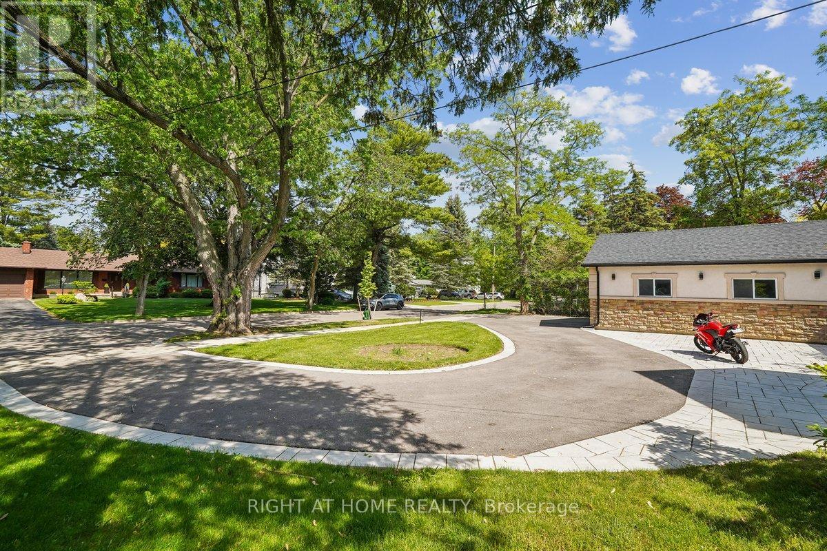 2090 Stonehouse Crescent Property Photo 7