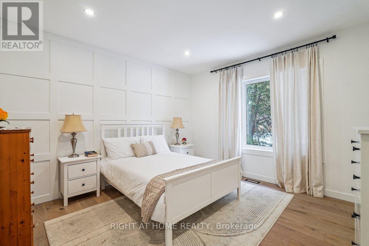 2090 Stonehouse Crescent Property Photo 12