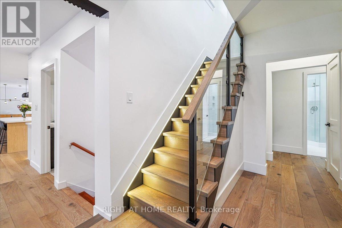 2090 Stonehouse Crescent Property Photo 14