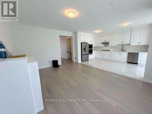 41 Tapscott Crescent Property Photo 4