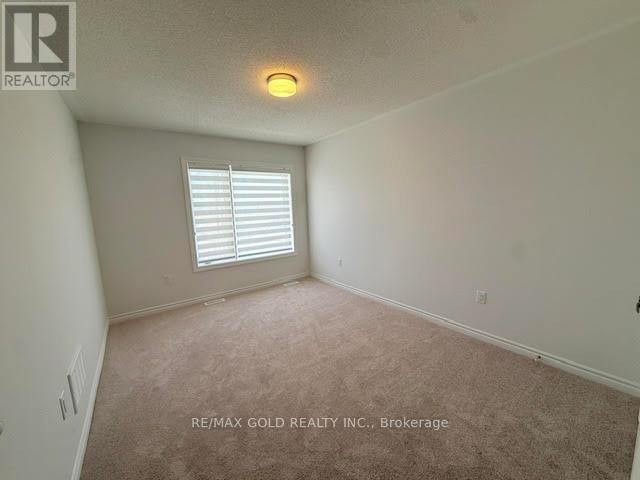 41 Tapscott Crescent Property Photo 16