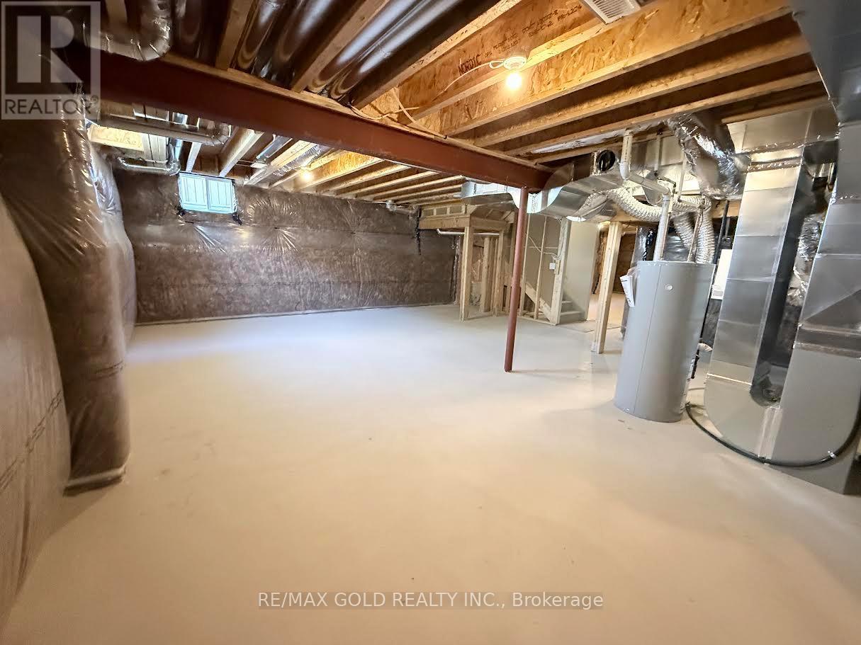 41 Tapscott Crescent Property Photo 24