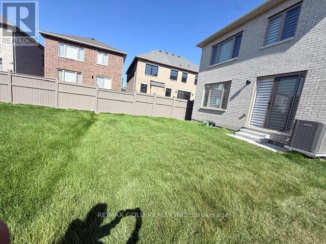41 Tapscott Crescent Property Photo 25