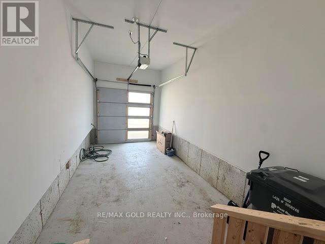 41 Tapscott Crescent Property Photo 26