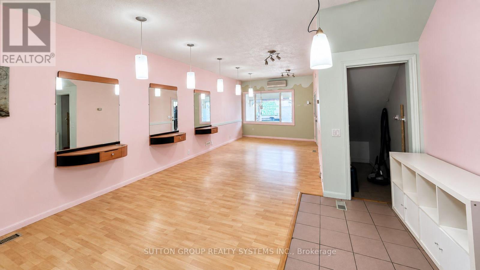 Main Floor - 1986 Davenport Road Property Photo 3